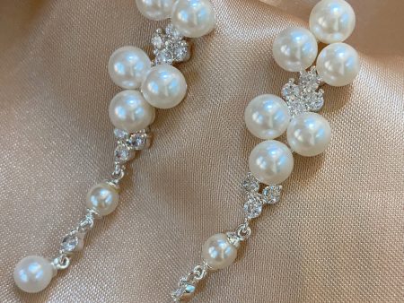 White Pearl Beading Earrings Supply