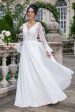 White A Line V Neck Long Sleeves Beach Boho Wedding Dress with Appliqued Lace Supply