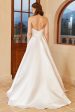 White Satin Sweetheart Wedding Dress with Slit Supply